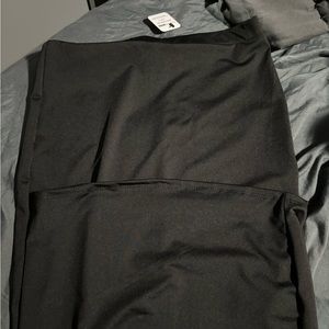 black long fitted skirt